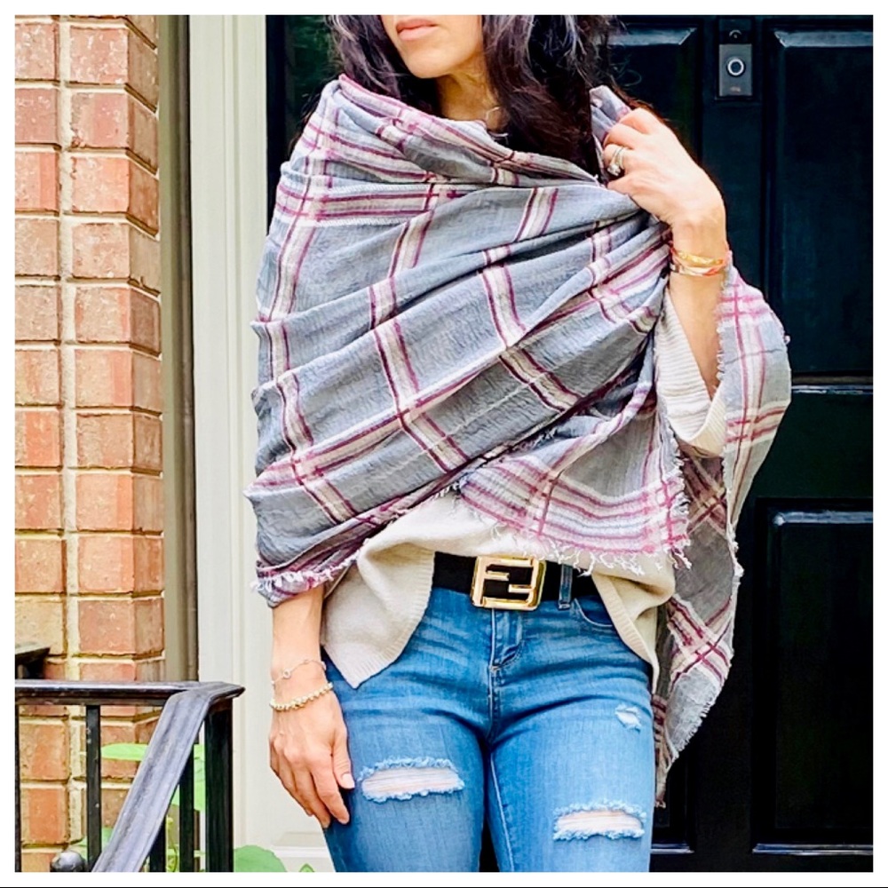 ABSOLUTELY FABULOUS PLAID PRINT SCARF/SHAWL - Picture 4 of 6